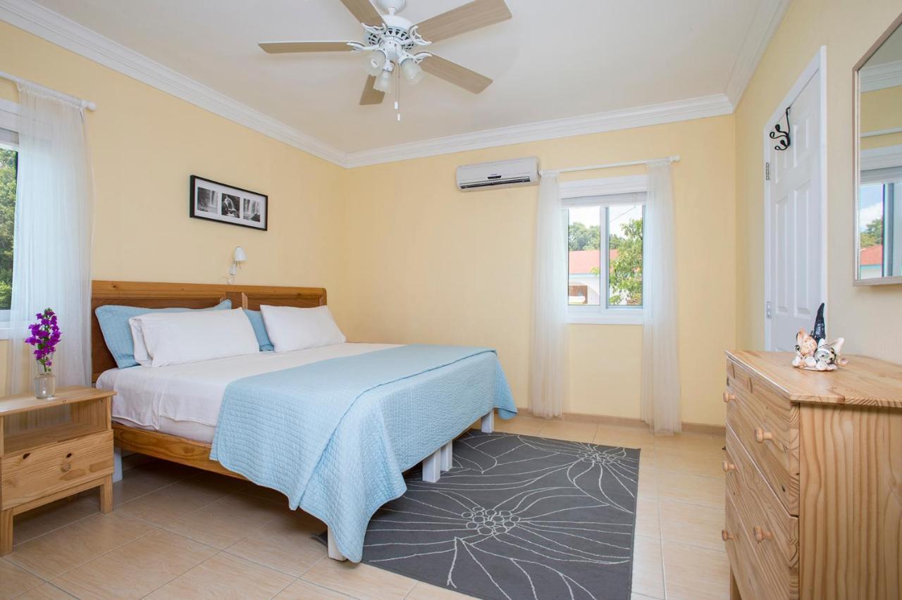 Sir Charles Guest House Palmetto Point Extérieur photo
