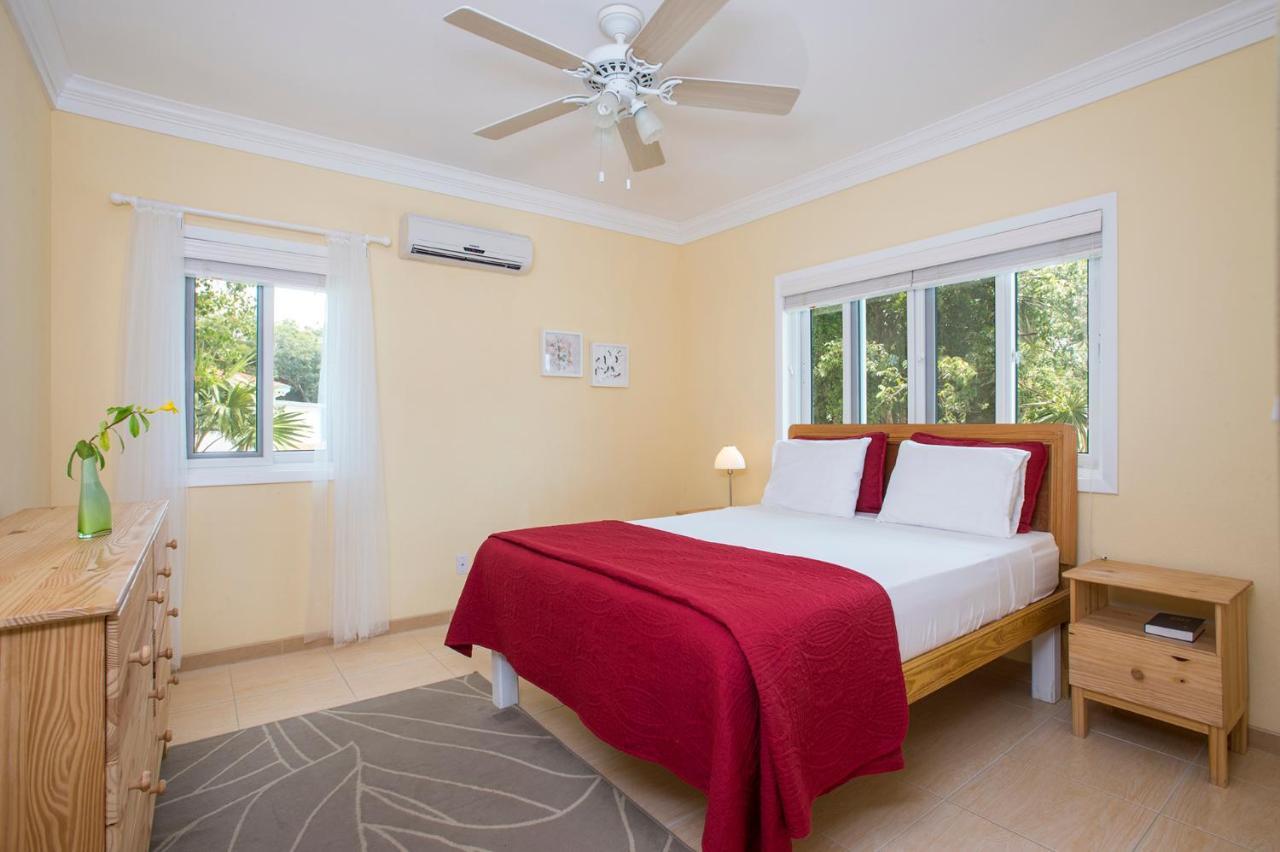 Sir Charles Guest House Palmetto Point Extérieur photo